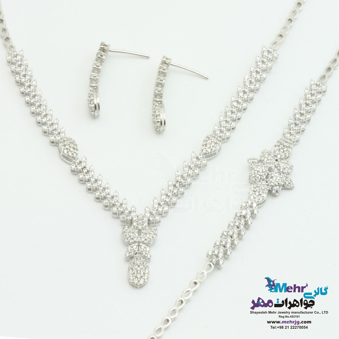 سرویس طلا - گردنبند - دستبند - گوشواره  - طرح گل