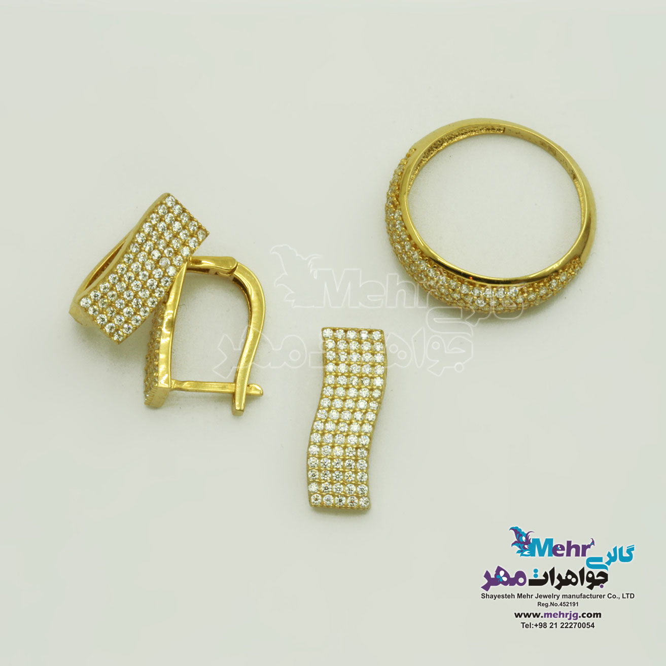 نیم ست طلا - آویز و انگشتر و گوشواره - طرح هندسی