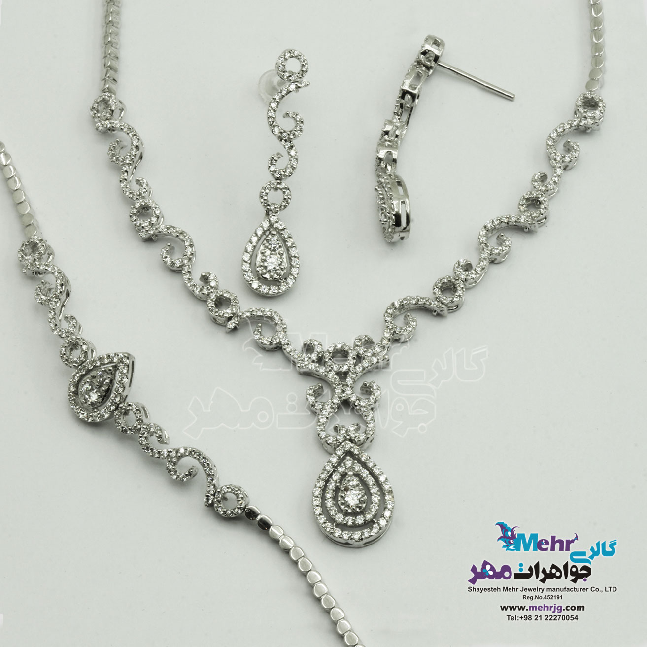 سرویس طلا - گردنبند - دستبند - گوشواره - طرح اشک