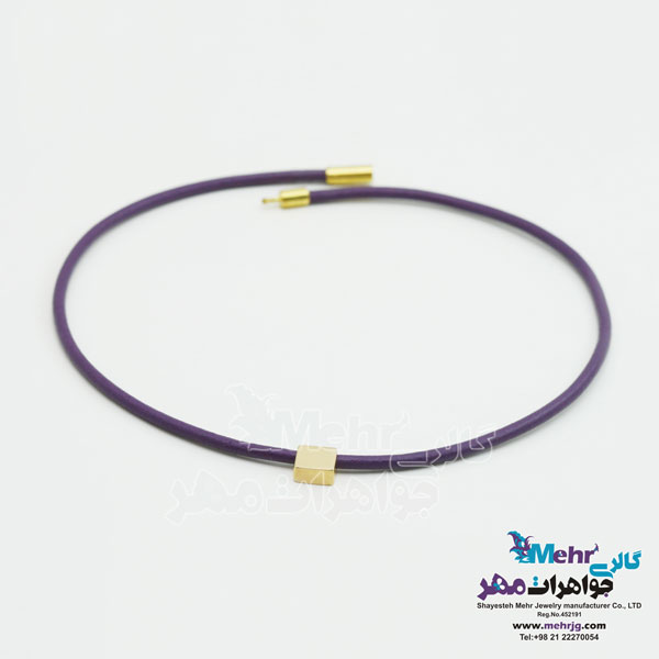گردنبند طلا و چرم - طرح هندسی
