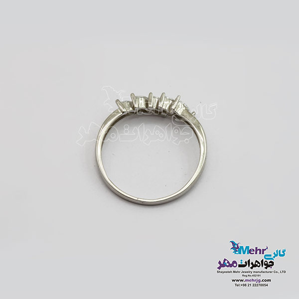 انگشتر طلا - طرح حلقه پشت حلقه