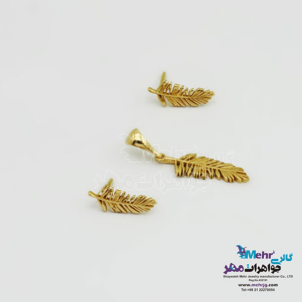 نیم ست طلا آویز و گوشواره - طرح برگ