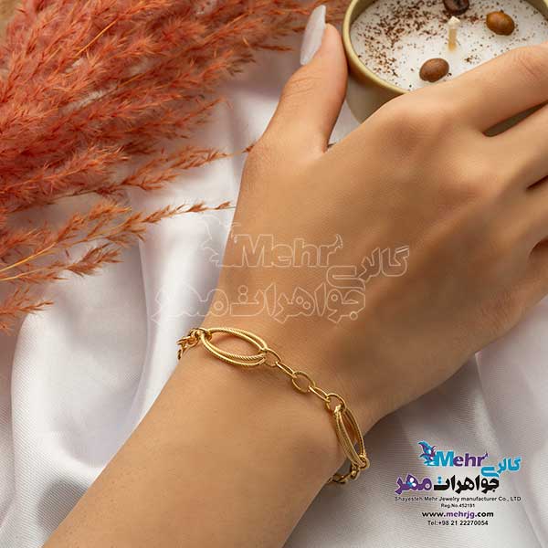 دستبند طلا - طرح حلقه های تو در تو