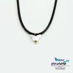 گردنبند طلا و چرم - طرح صدف پروانه