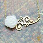 گردنبند طلا - طرح شاخه‌ی گل