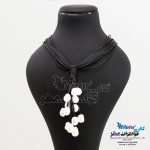 گردنبند طلا و چرم - طرح خوشه ای